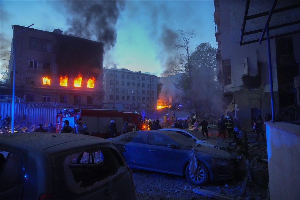 GeenStijl: LIVEBLOG. Kiev likt wonden na raketaanval, 'focus Rusland ligt  nog steeds op Donbas