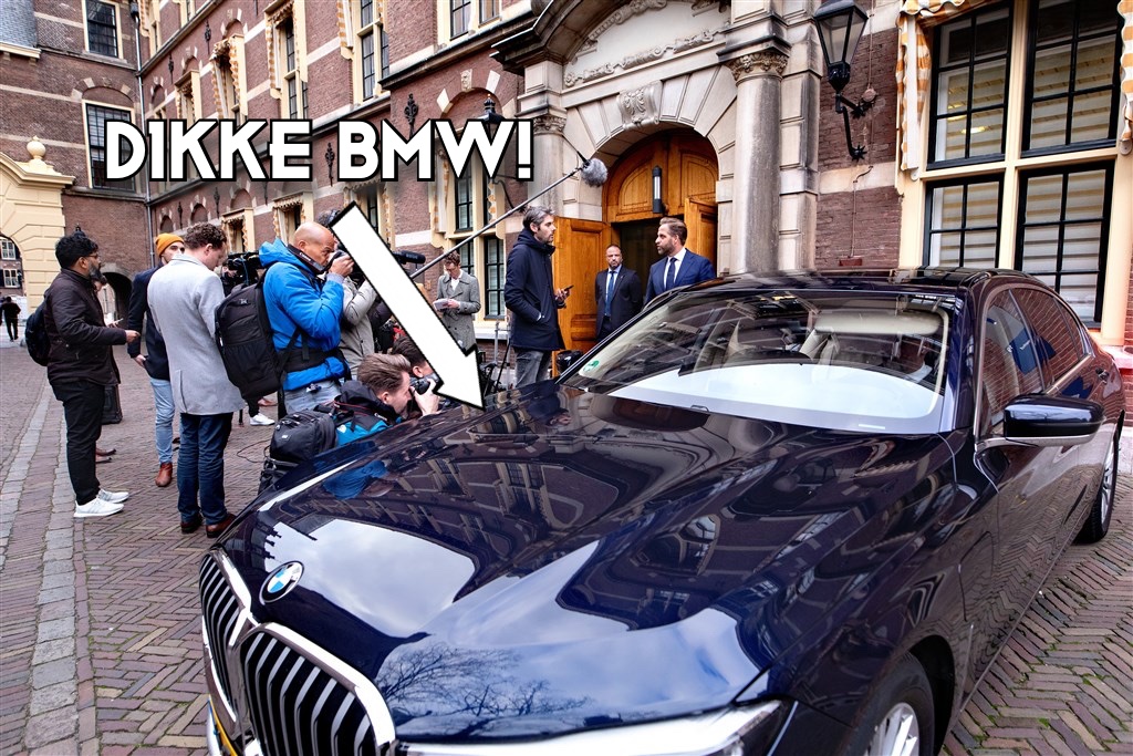 GeenStijl: Ophefzoeker gaat stekkerturven op het Binnenhof