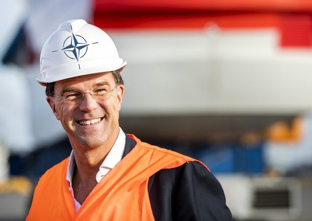 GeenStijl: MARK RUTTE OPGEROT NAAR DE NAVO